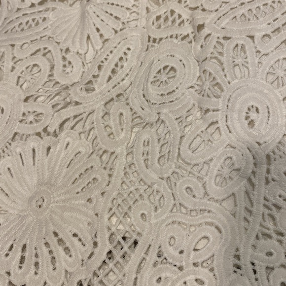 White/Cream lace top sz Medium - Picture 3 of 3